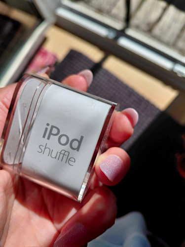 Apple ipod shuffle 2gb - ipod,