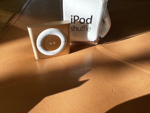 Ipod shuffle gernation - ipod,